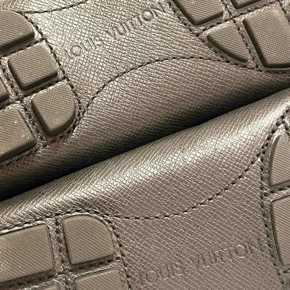 Mens LOUIS VUITTON Leather Drivers with Silver Tone Metal LV Motif |Size: 11M|